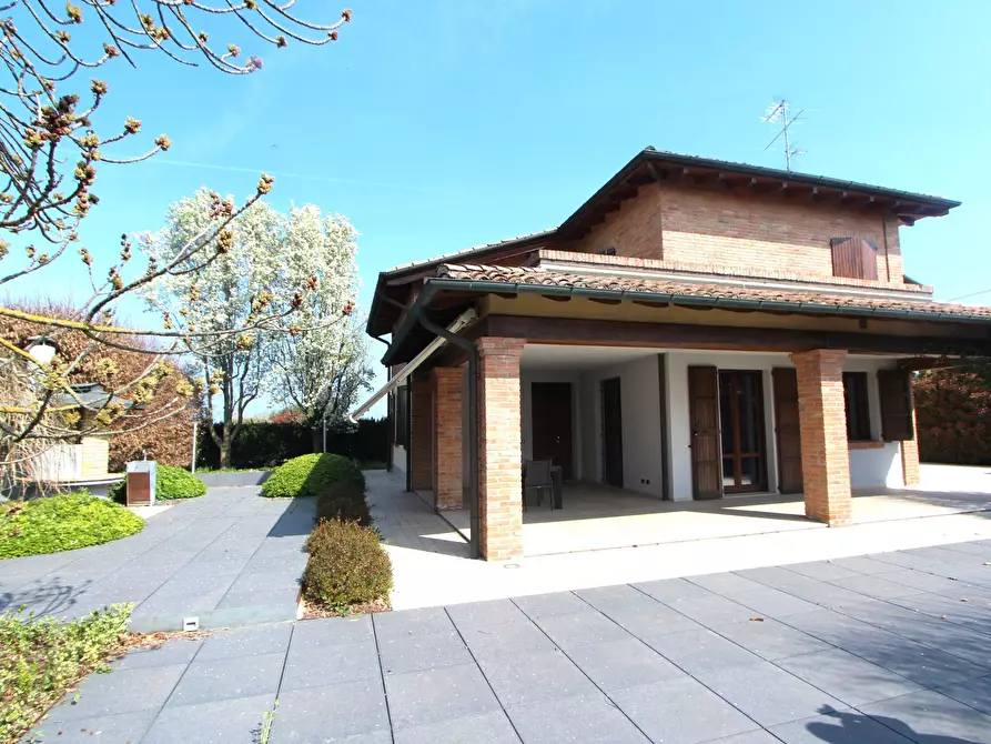 Immagine 12 di Villa in vendita  in Via Augusto Ferrari a Valsamoggia