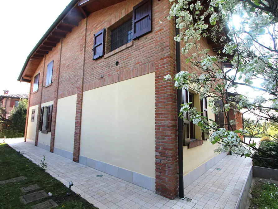 Immagine 50 di Villa in vendita  in Via Augusto Ferrari a Valsamoggia