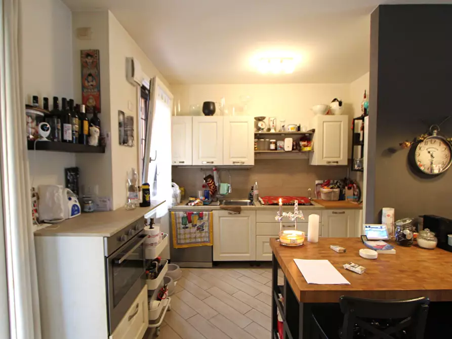 Immagine 7 di Appartamento in vendita  in Via E. Carnevali a Valsamoggia