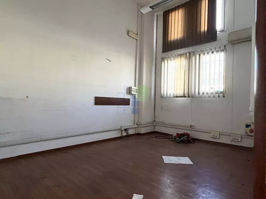 Immagine 4 di Capannone industriale in affitto  in Via Razzaguta 32 a Livorno