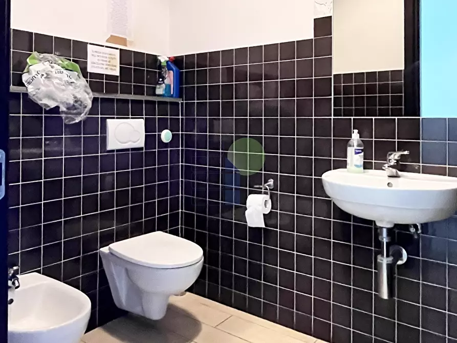 Immagine 7 di Ufficio in vendita  in Via L. da Vinci 35 a Livorno