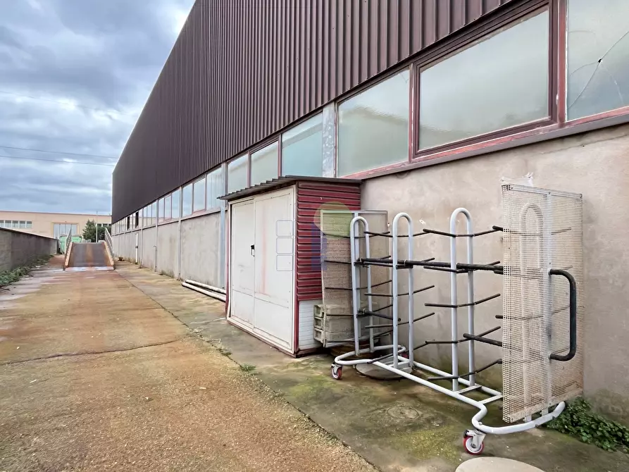 Immagine 44 di Attività artigianale in vendita  in via Arno 22 a Piombino