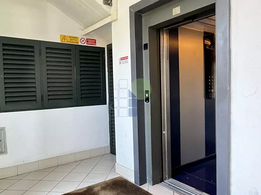 Immagine 11 di Ufficio in affitto  in Via dell' Artigianato 11 a Livorno