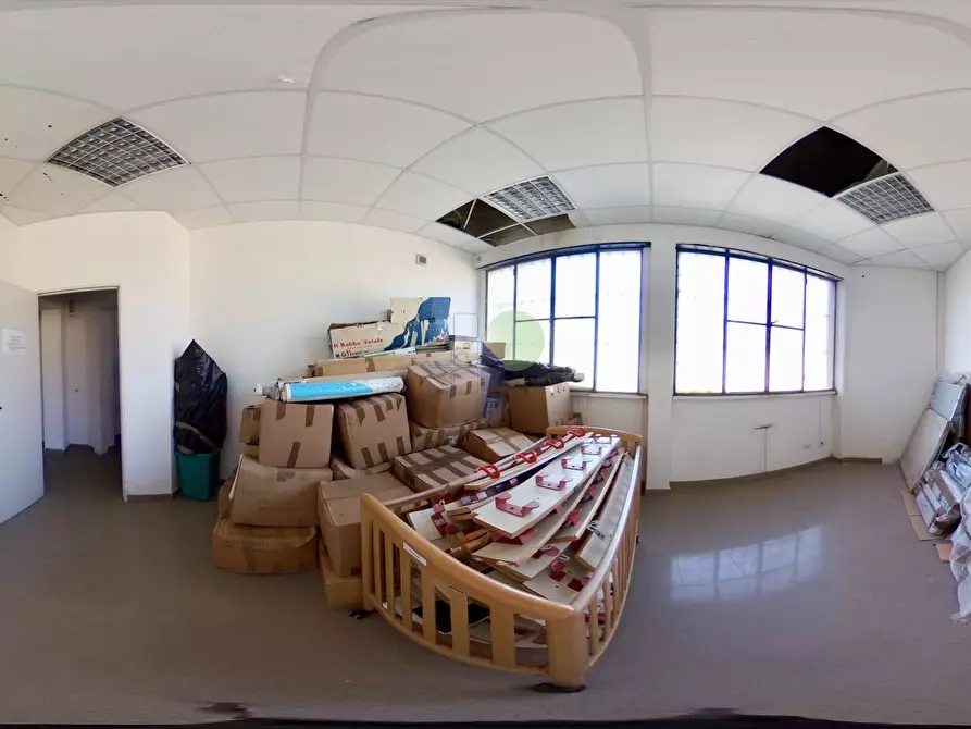 Immagine 42 di Attività artigianale in vendita  in Via Grotta delle Fate 89 a Livorno