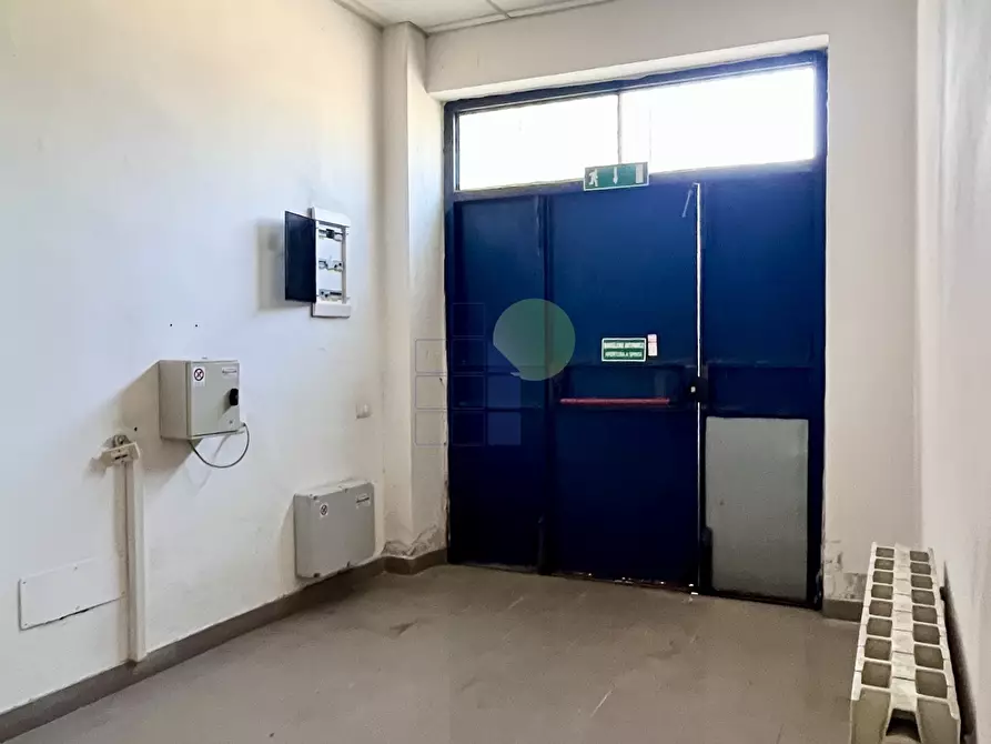 Immagine 24 di Attività artigianale in vendita  in Via Grotta delle Fate 89 a Livorno