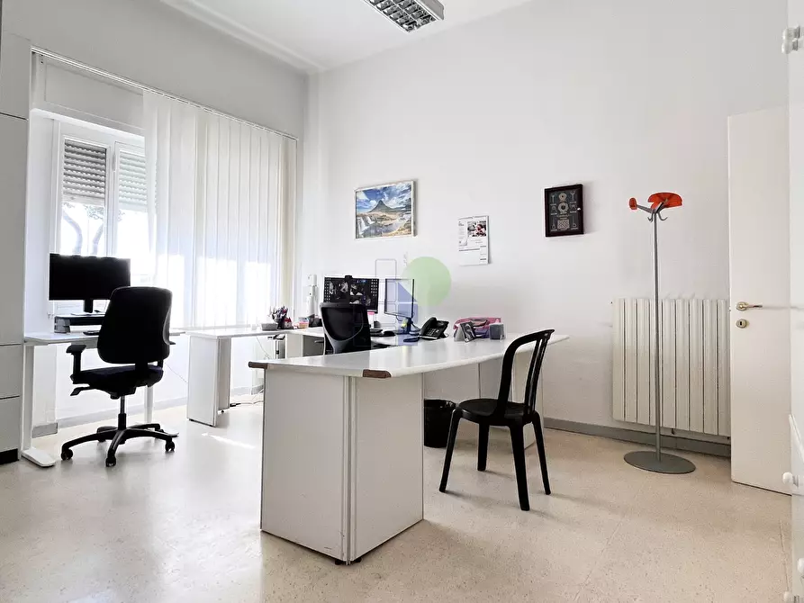 Immagine 14 di Ufficio in affitto  in Via L. da Vinci 35 a Livorno