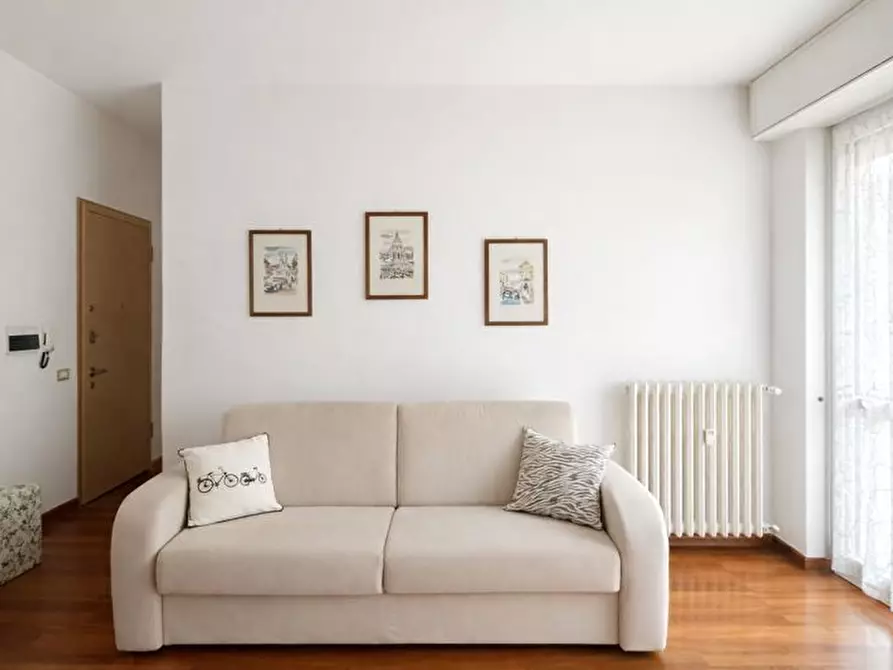 Immagine 4 di Bilocale in affitto  in Via XXIV Maggio 1 a Arona