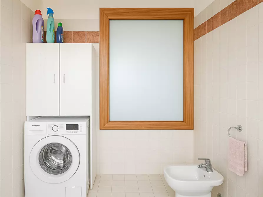 Immagine 24 di Trilocale in vendita  in Via Torino 11 a Arona