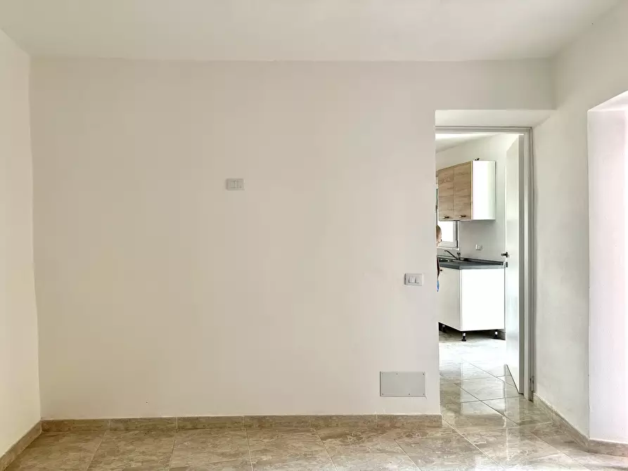 Immagine 8 di Bilocale in vendita  in Via Crosa 1 a Arona