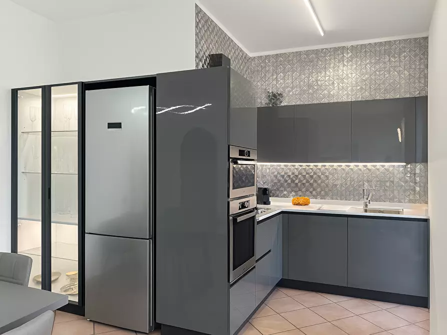 Immagine 7 di Trilocale in vendita  in Via Torino 11 a Arona