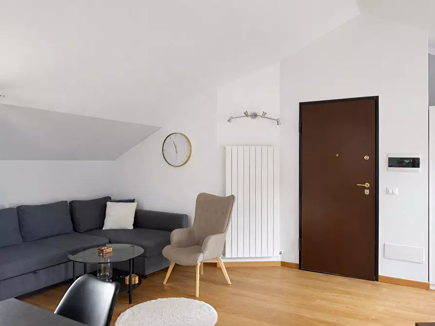 Immagine 2 di Bilocale in affitto  in Via alla Rocca 1 a Arona