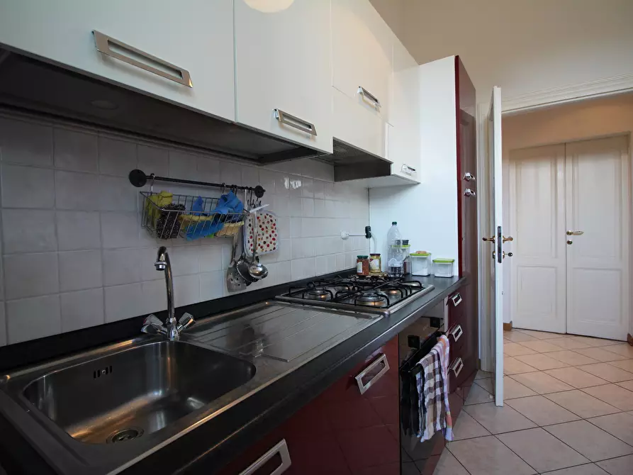 Immagine 16 di Trilocale in affitto  a Arona