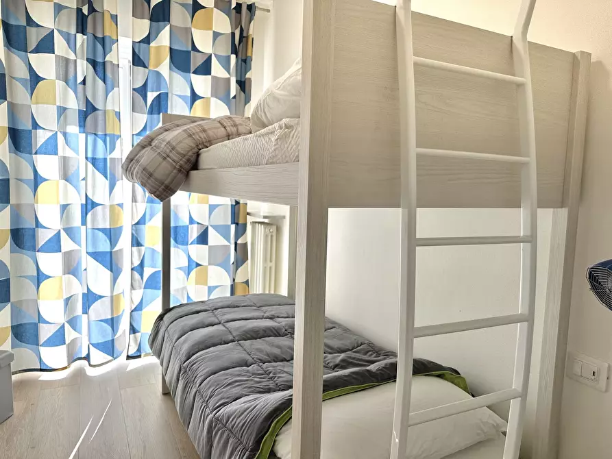 Immagine 15 di Trilocale in affitto  in Via XXV Aprile 1 a Arona