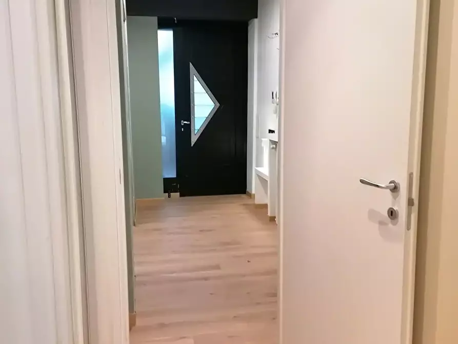 Immagine 9 di Bilocale in affitto  in Corso Liberazione 1 a Arona
