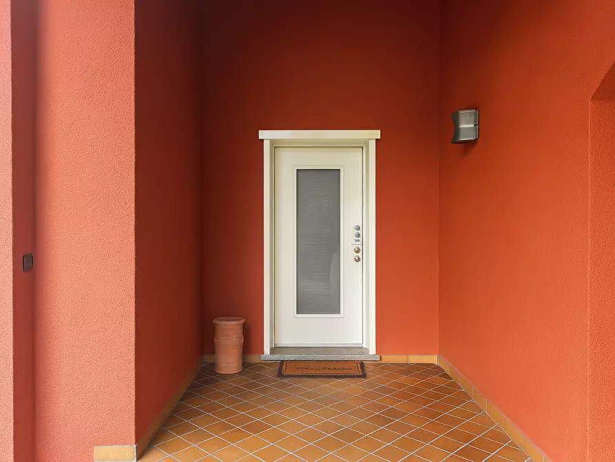 Immagine 41 di Villa in vendita  in Via Madonna della Motta 1 a Dormelletto