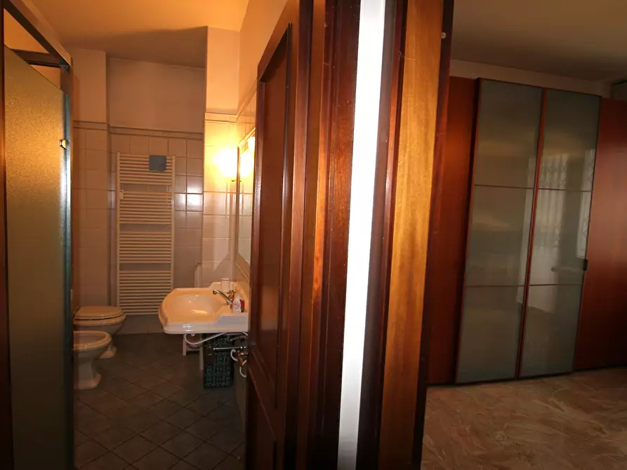 Immagine 29 di Appartamento in vendita  in Via delle Panche 50 a Firenze