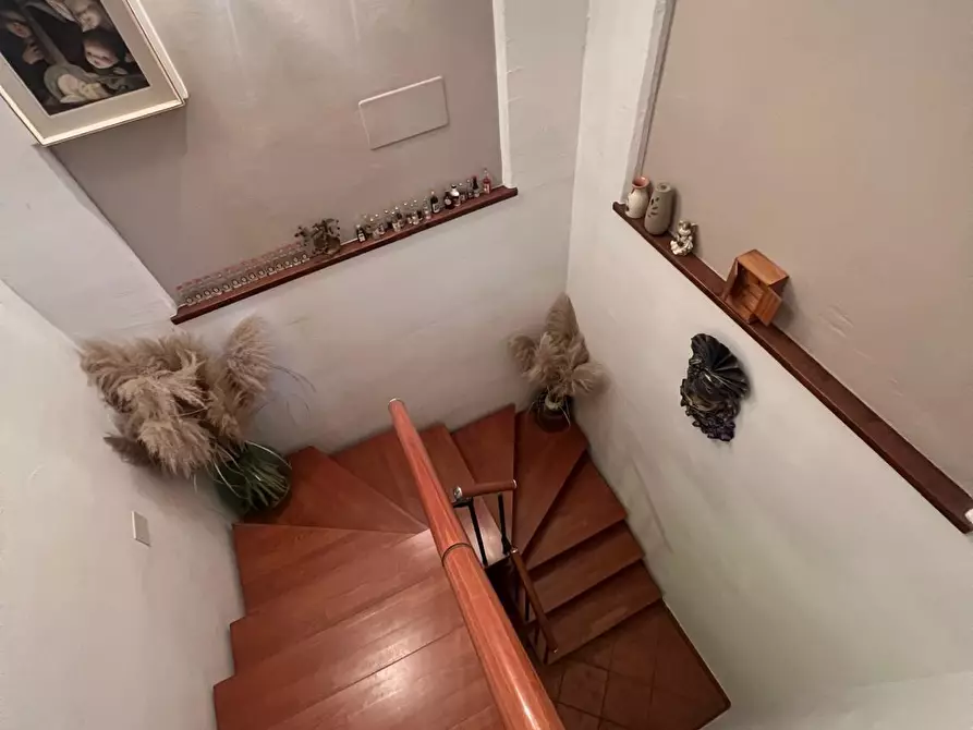 Immagine 9 di Pentalocale in vendita  in Via Canto alle Gracchie a Scandicci