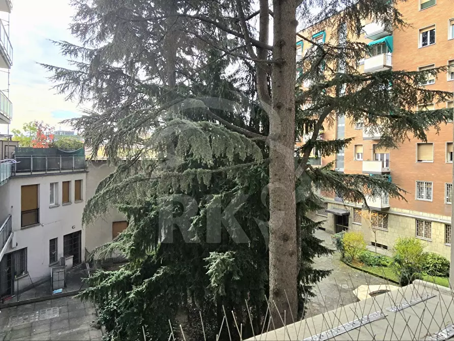 Immagine 16 di Trilocale in vendita  a Bologna