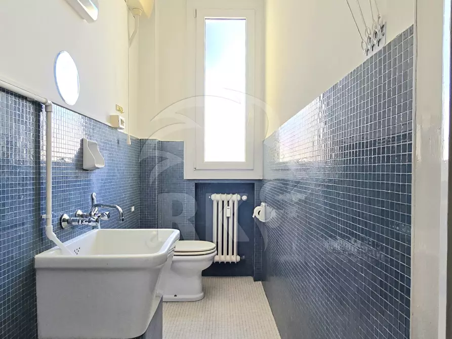 Immagine 11 di Quadrilocale in affitto  a Bologna