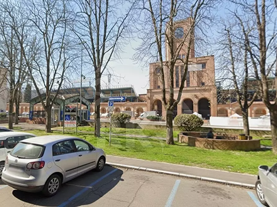 Immagine 8 di Garage in vendita  a Bologna