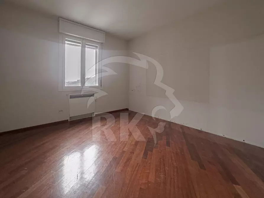 Immagine 17 di Quadrilocale in vendita  in Via Don Luigi Sturzo 37 a Bologna