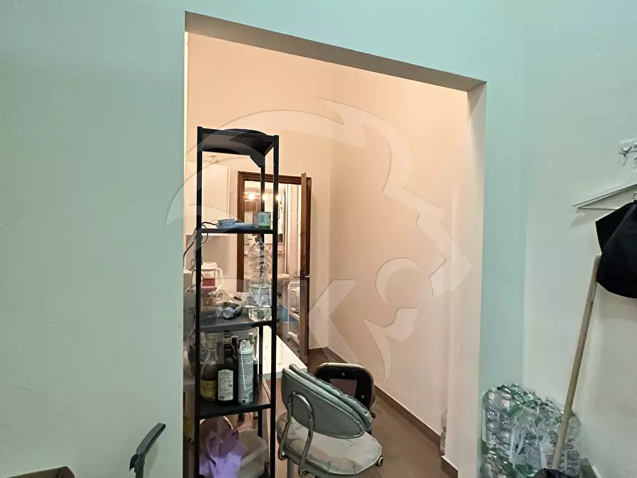 Immagine 28 di Locale commerciale in affitto  in Via Riva di Reno 56 a Bologna