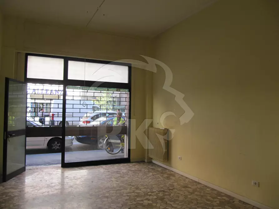 Immagine 8 di Locale commerciale in affitto  in via Milazzo a Bologna