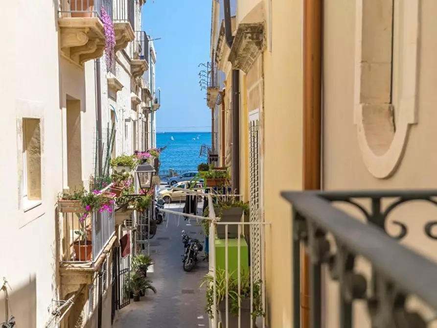 Immagine 37 di Casa indipendente in vendita  in Lungomare di Levante Elio Vittorini 20 a Siracusa