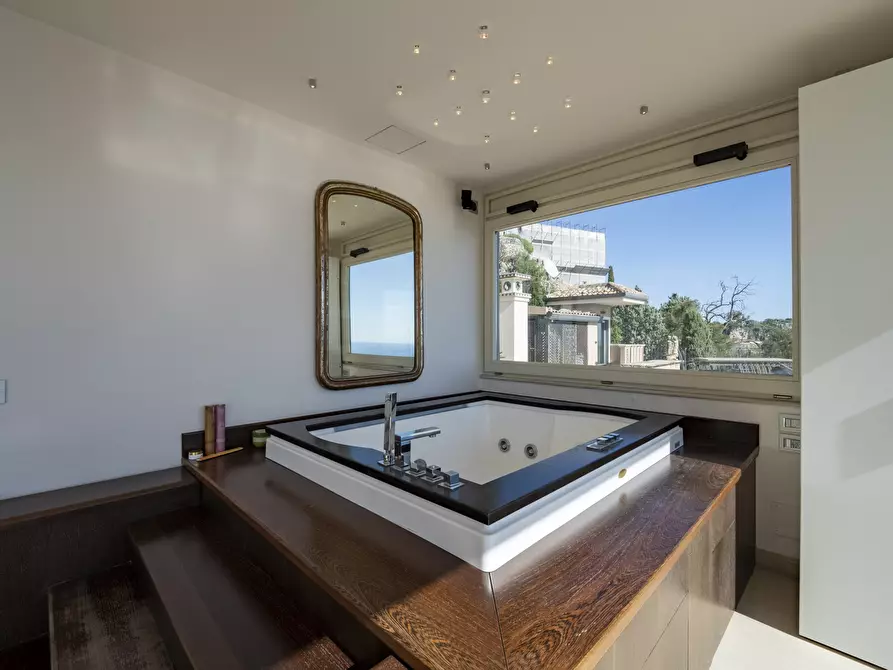 Immagine 40 di Villa in vendita  in Salita Giafari 25 a Taormina