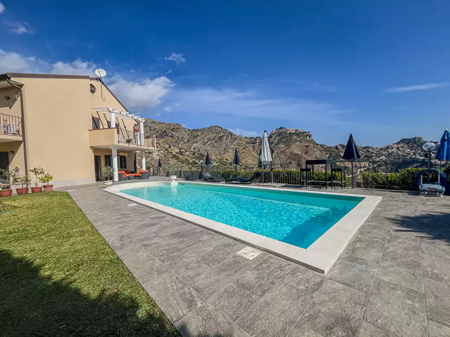 Immagine 21 di Villa in vendita  in Contrada Mastrissa a Taormina