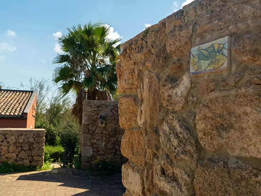Immagine 38 di Villa in vendita  in Via Priamo 10 a Siracusa