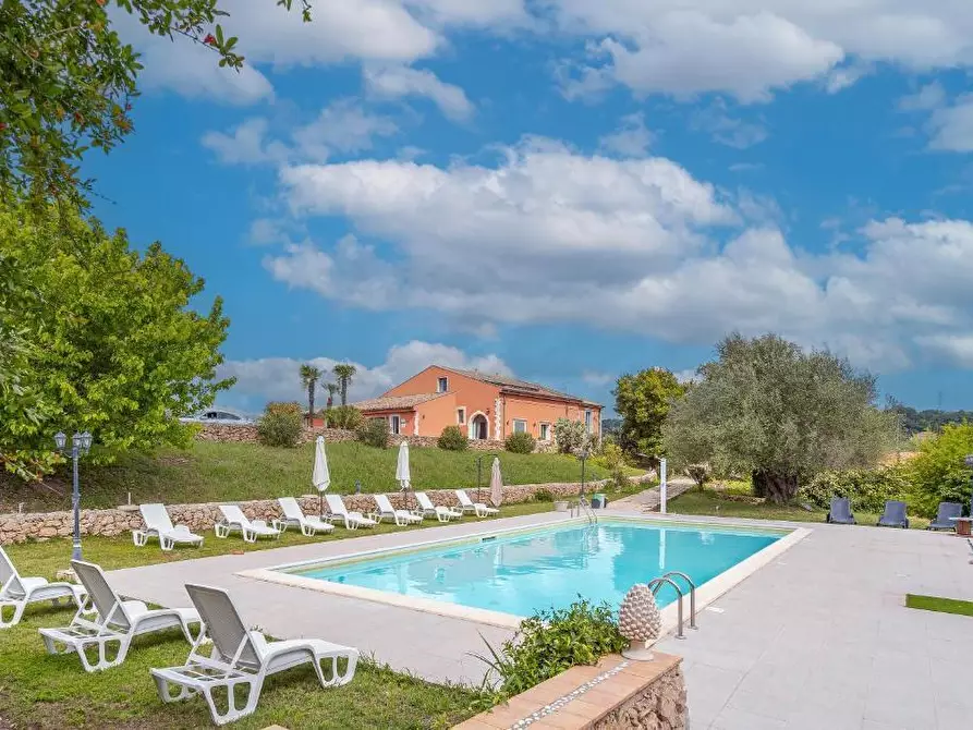 Immagine 4 di Villa in vendita  in Via Priamo 10 a Siracusa