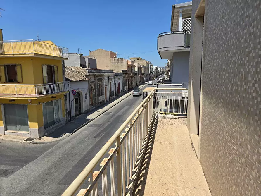 Immagine 15 di Terratetto in vendita  in Via Vittorio Emanuele III 288 a Canicattini Bagni