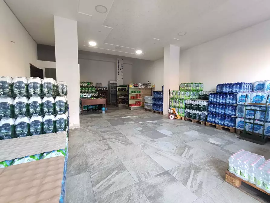 Immagine 20 di Locale commerciale in vendita  in Via Filisto 115 a Siracusa
