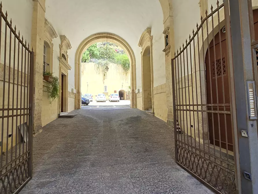 Immagine 30 di Appartamento in vendita  in Via Camillo Benso Conte di Cavour 48 a Noto