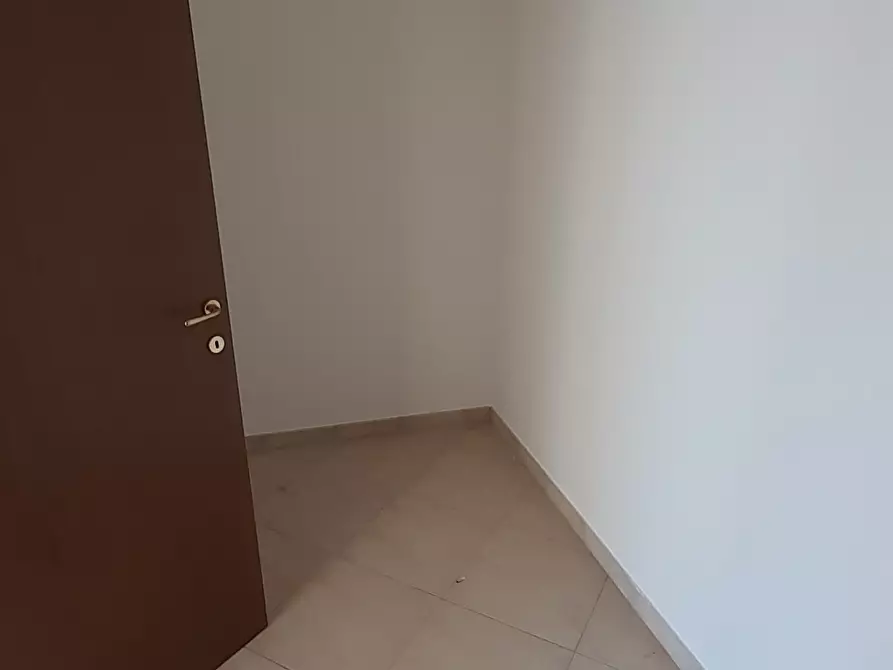 Immagine 6 di Locale commerciale in vendita  in Via UmbertoPiazza Borsellino 400 a Canicattini Bagni