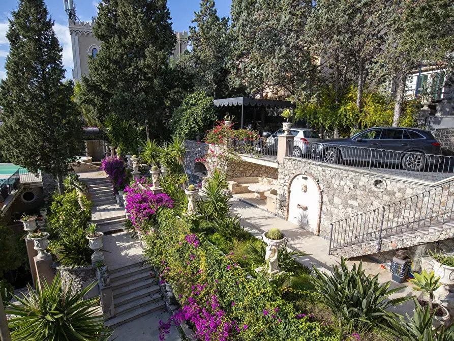 Immagine 84 di Villa in vendita  in Salita Giafari 25 a Taormina