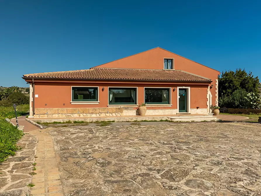 Immagine 16 di Villa in vendita  in Via Priamo 10 a Siracusa