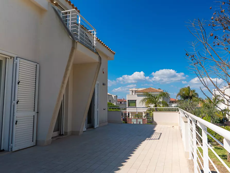 Immagine 12 di Villa in vendita  in Via dell'Airone 3 a Siracusa