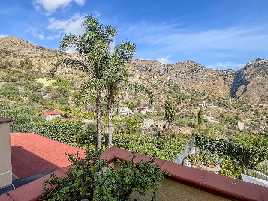 Immagine 24 di Villa in vendita  in Via Crocefisso 16 a Taormina