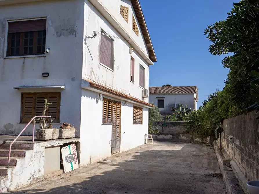 Immagine 1 di Villa in vendita  in Via delle Fornaci a Siracusa
