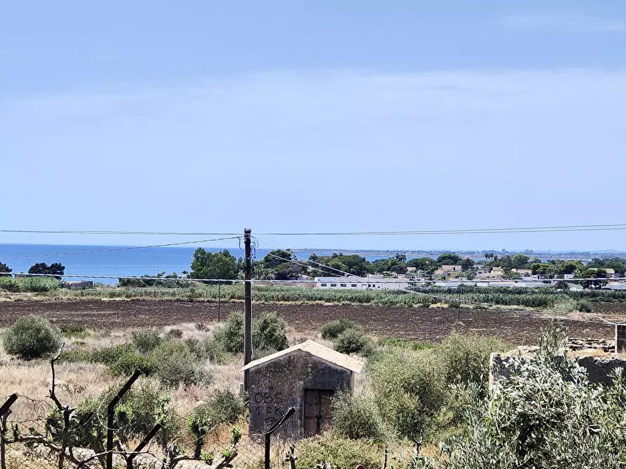 Immagine 15 di Rustico / casale in vendita  in Via dell'Opale 10 a Siracusa