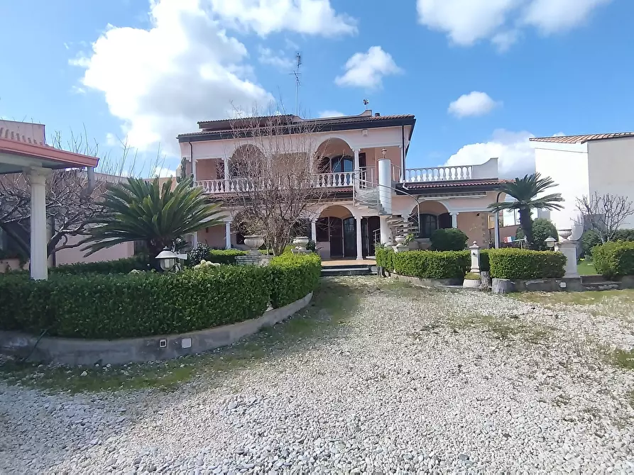 Immagine 37 di Villa in vendita  in Via Stromboli 7 a Siracusa