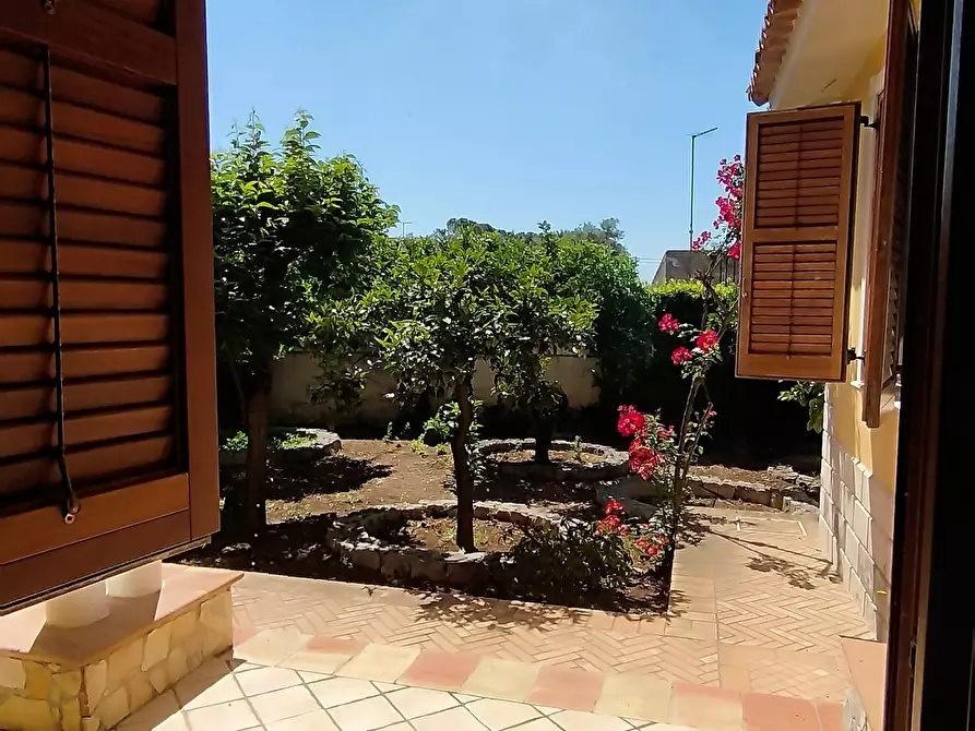 Immagine 33 di Villa in vendita  in Strada Tremmilia 143 a Siracusa