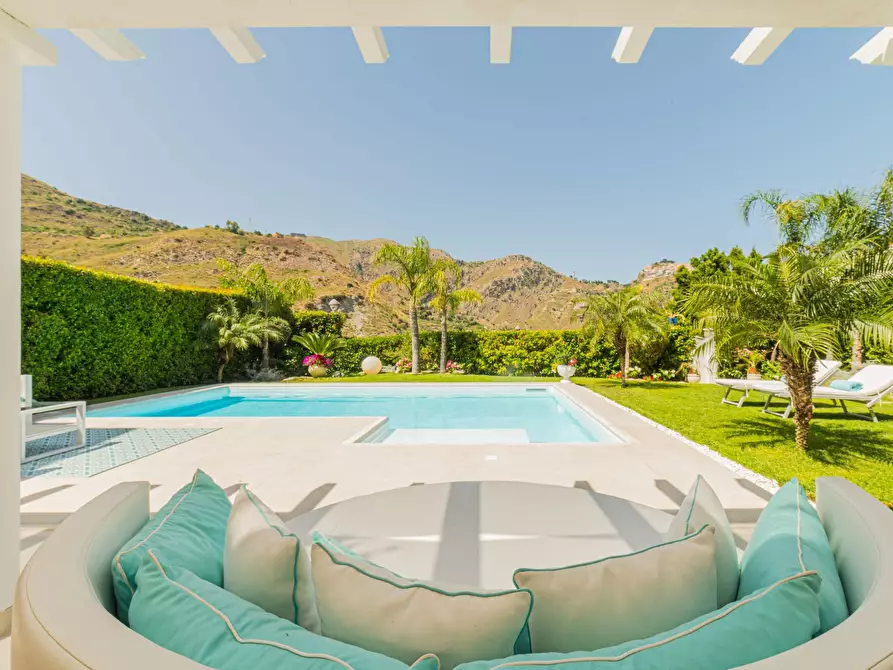 Immagine 7 di Appartamento in vendita  in Contrada Mastrissa 1000 a Taormina