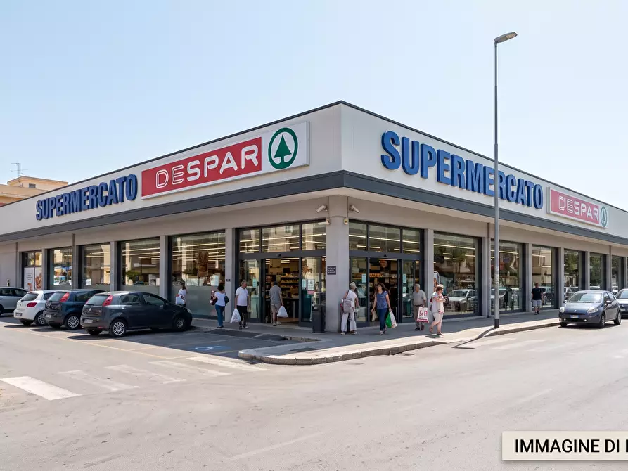 Immagine 1 di Locale commerciale in vendita  in Corso Gelone 148 a Siracusa
