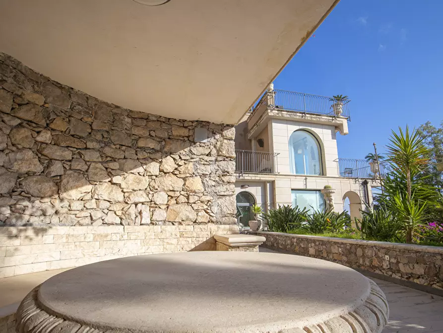 Immagine 110 di Villa in vendita  in Salita Giafari 25 a Taormina