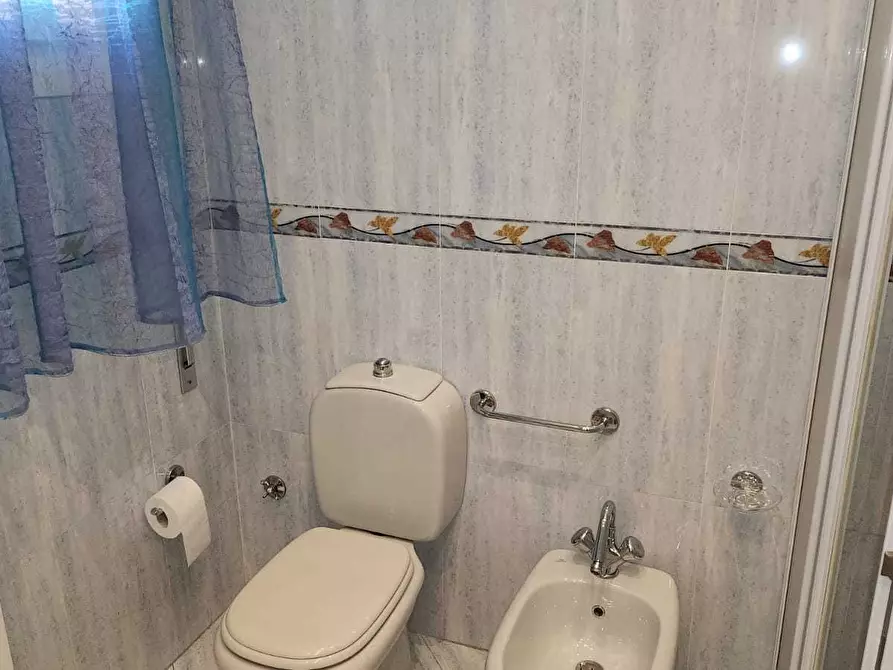 Immagine 20 di Appartamento in vendita  a Viareggio