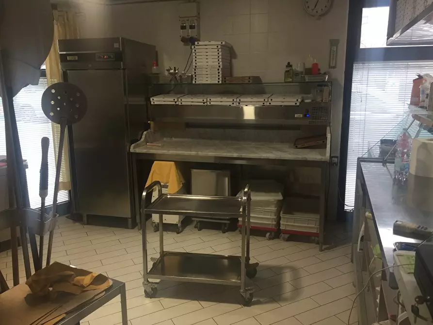 Immagine 21 di Pizzeria / Pub in vendita  in Via Fabio Filzi 157 a Prato