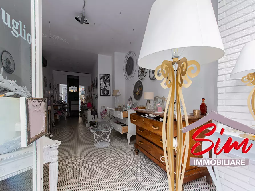 Immagine 2 di Locale commerciale in vendita  in Via Giuseppe Prina snc a Novara